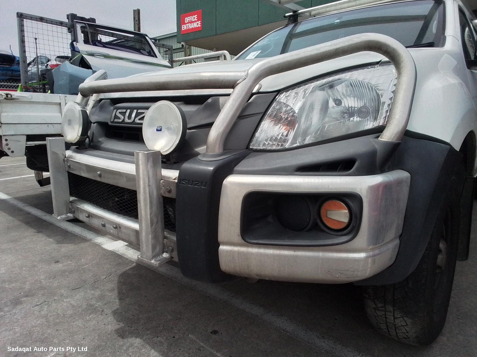 Isuzu Dmax Left Headlamp
