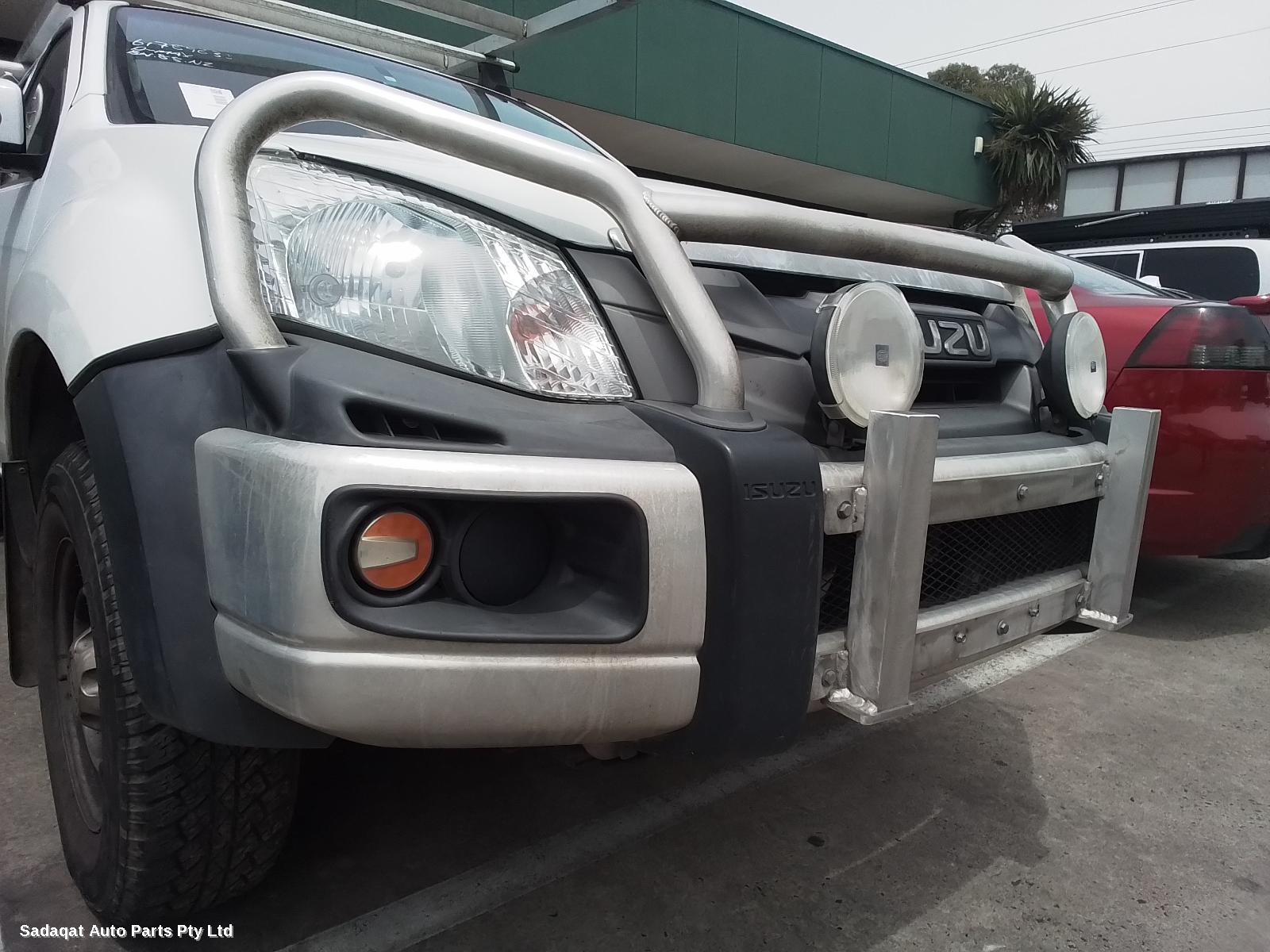 Isuzu Dmax Left Headlamp