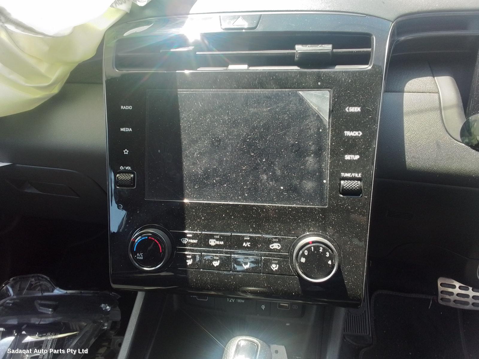 Hyundai Tucson Antenna