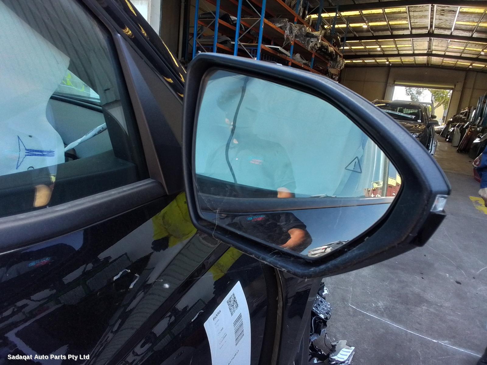 Hyundai Tucson Antenna