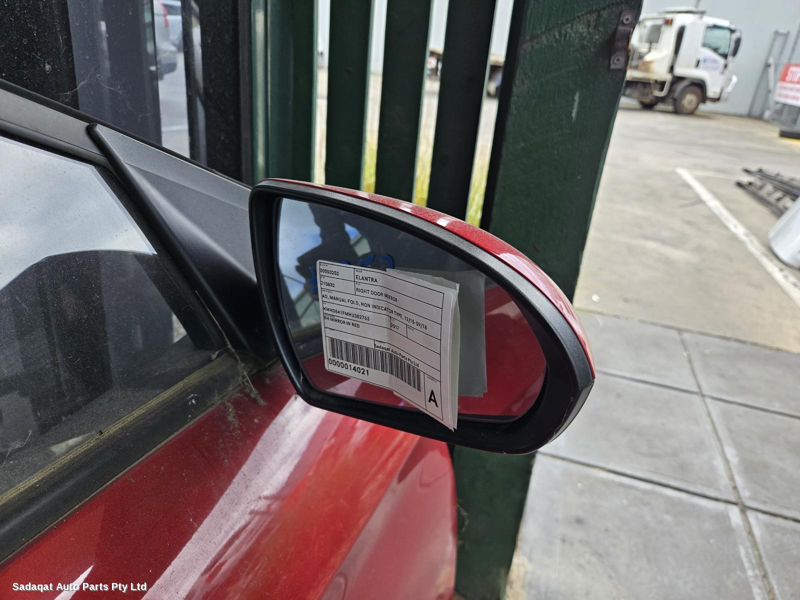Hyundai Elantra Right Door Mirror
