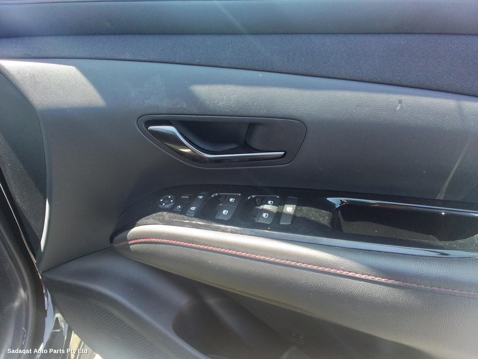 Hyundai Tucson Antenna