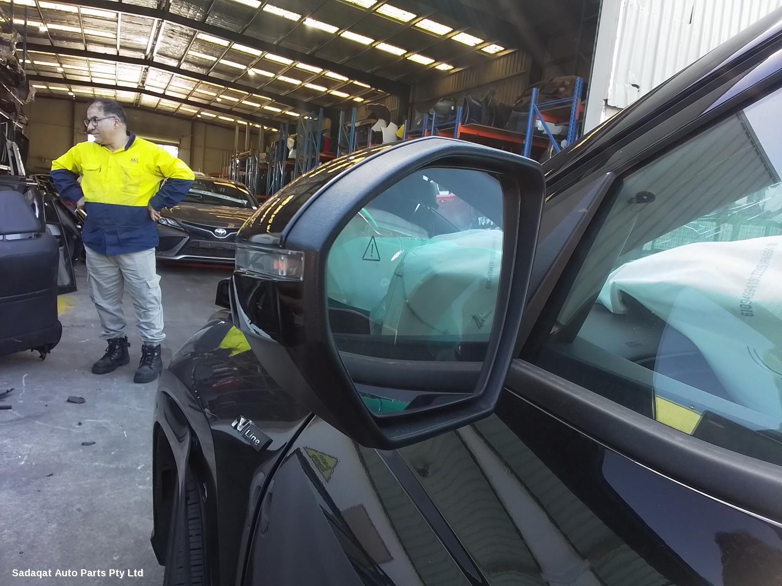 Hyundai Tucson Antenna