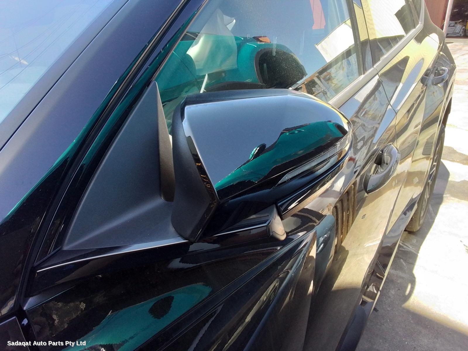 Hyundai Tucson Antenna