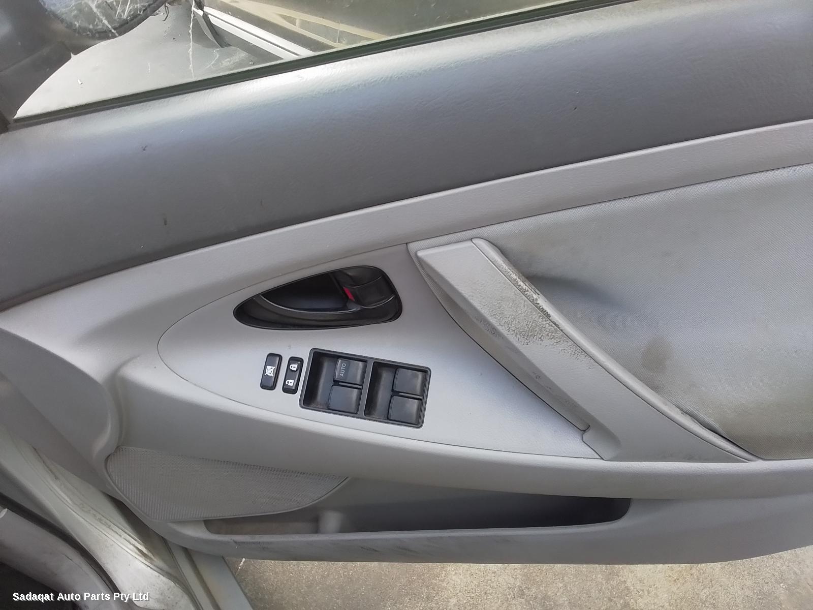 Toyota Camry Right Guard