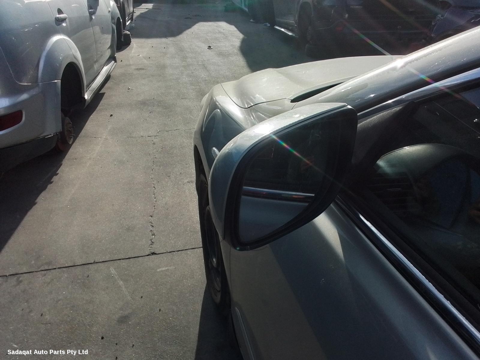 Toyota Camry Right Guard