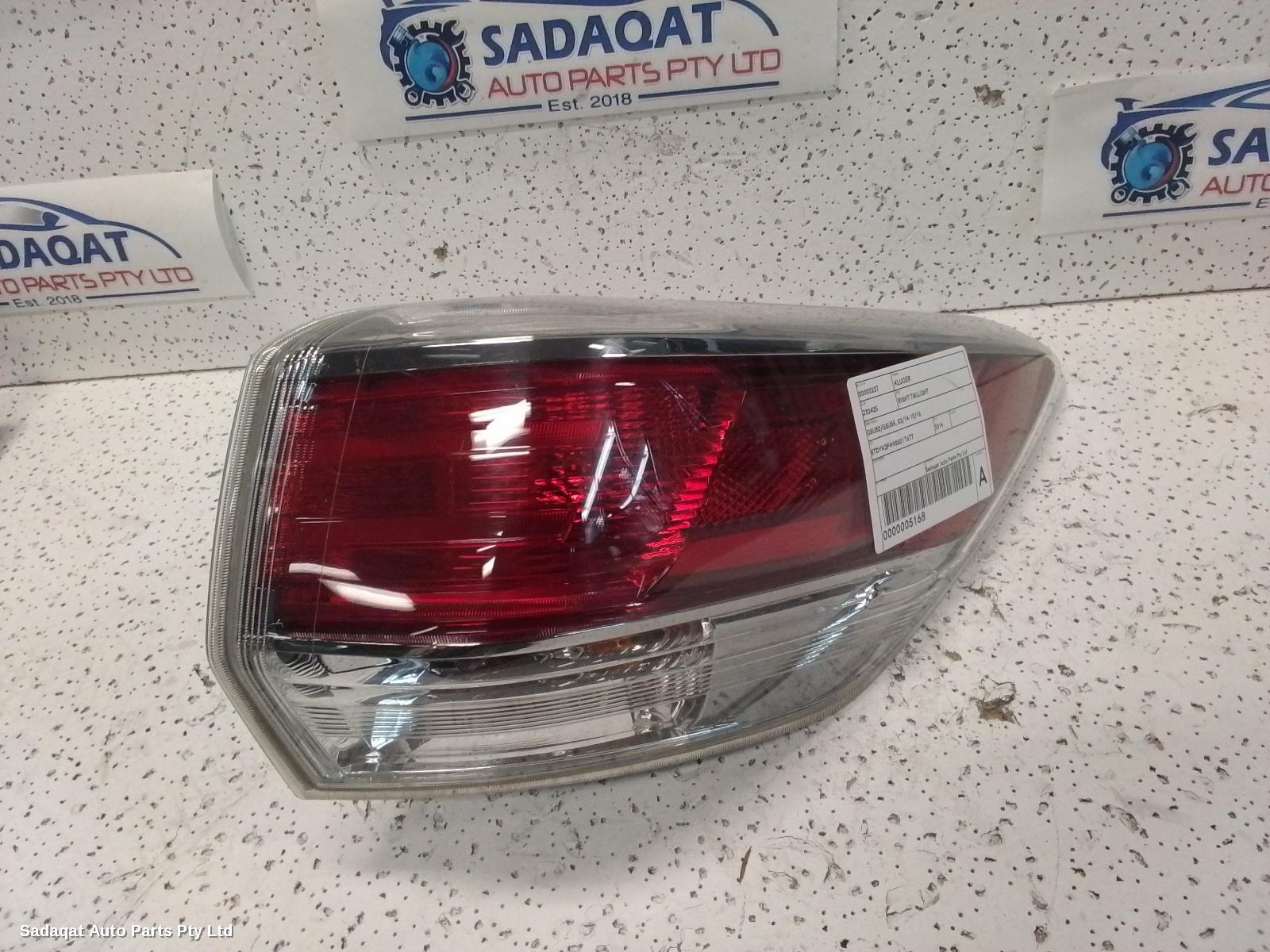 Toyota Kluger Right Taillight