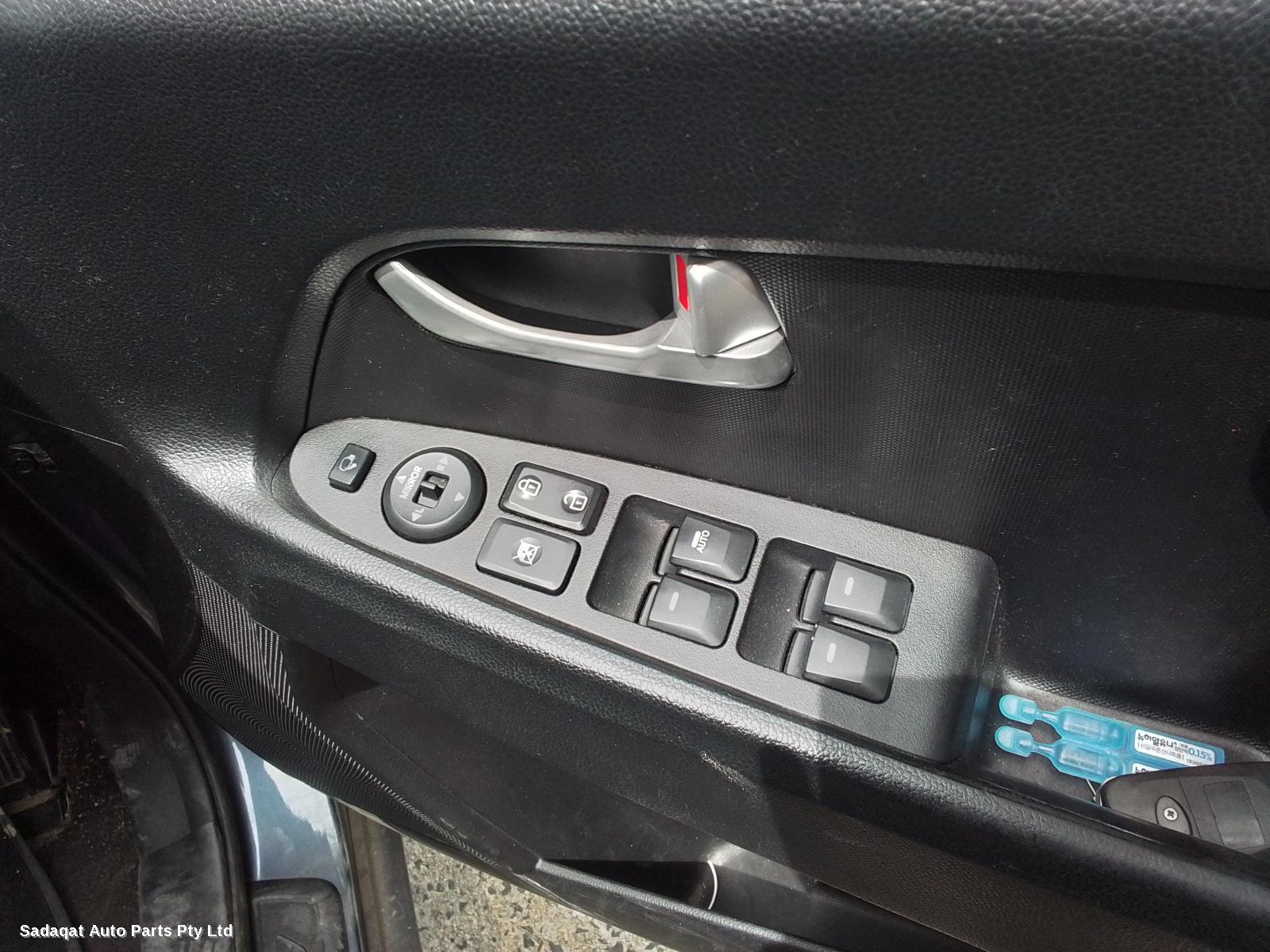 Kia Sportage Right Door Mirror