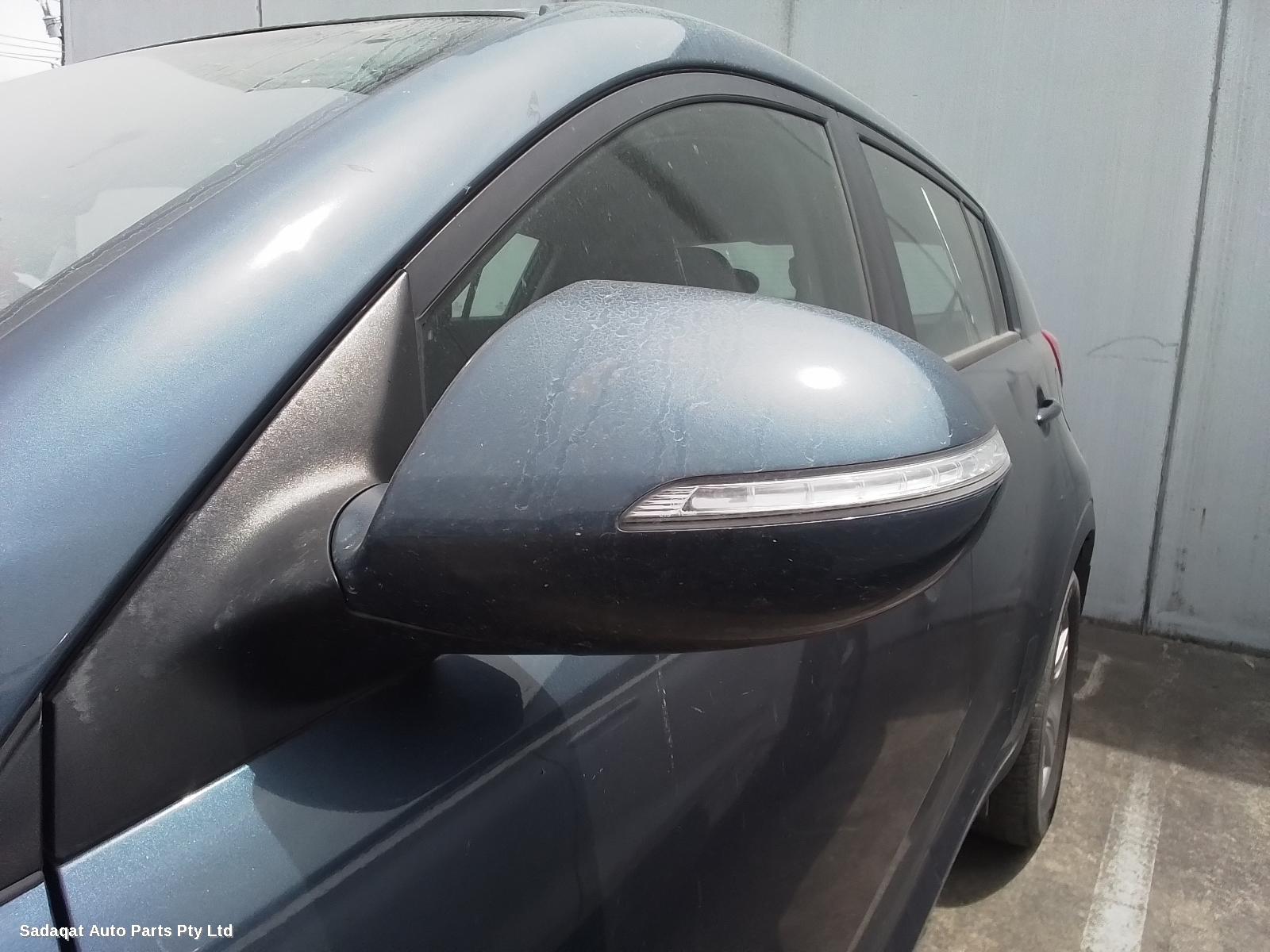 Kia Sportage Right Door Mirror