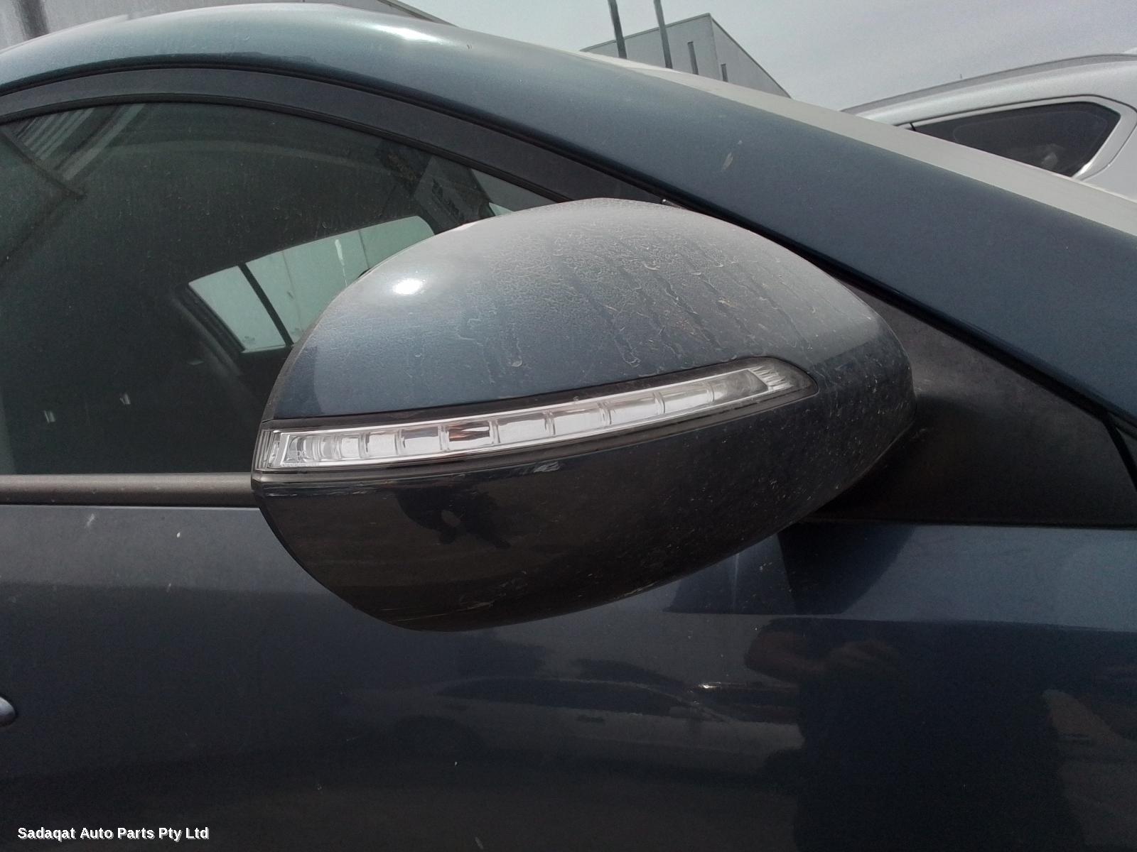 Kia Sportage Right Door Mirror