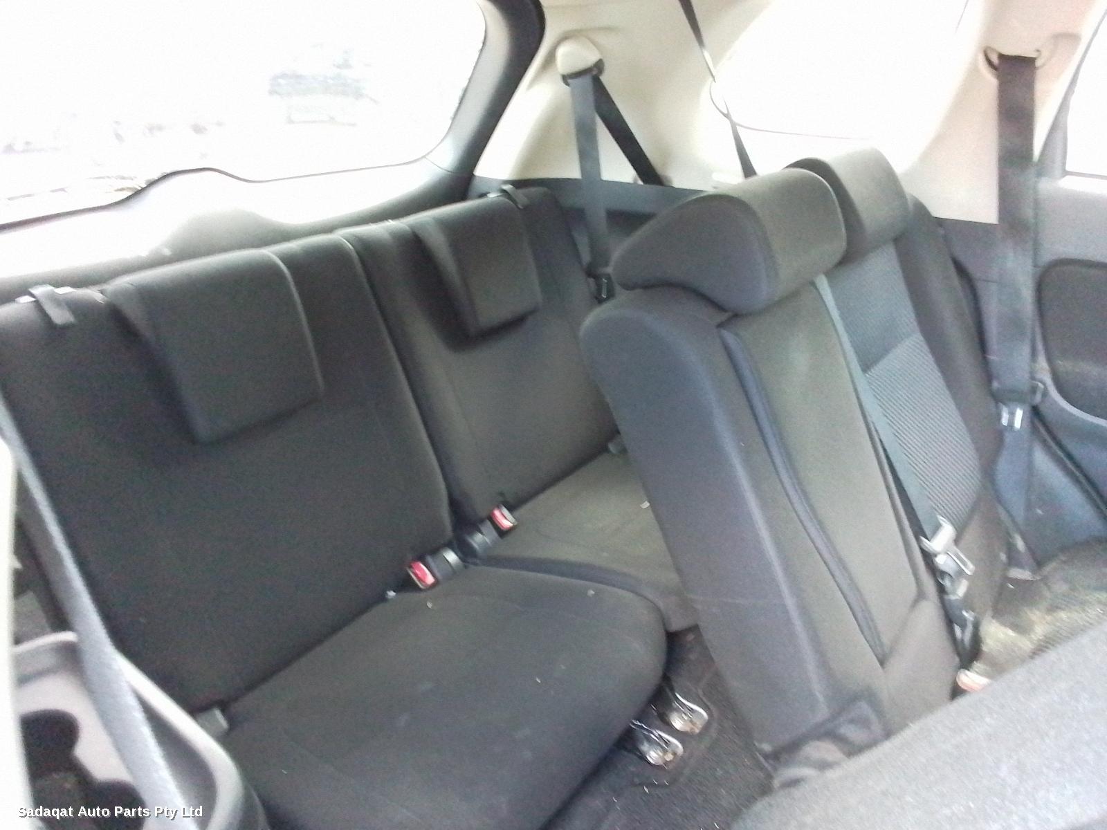 Mitsubishi Outlander Left Front Door Window