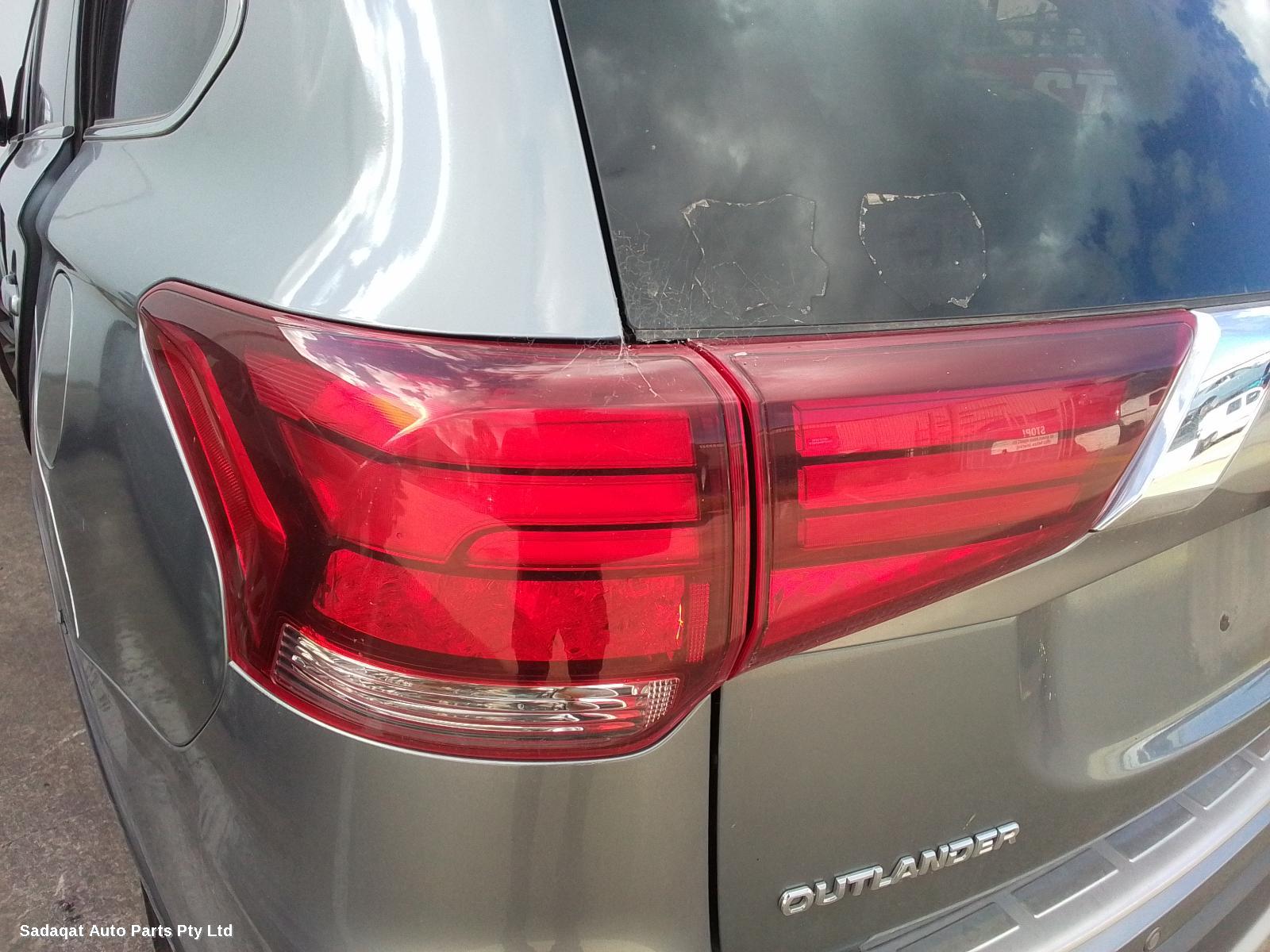 Mitsubishi Outlander Left Front Door Window