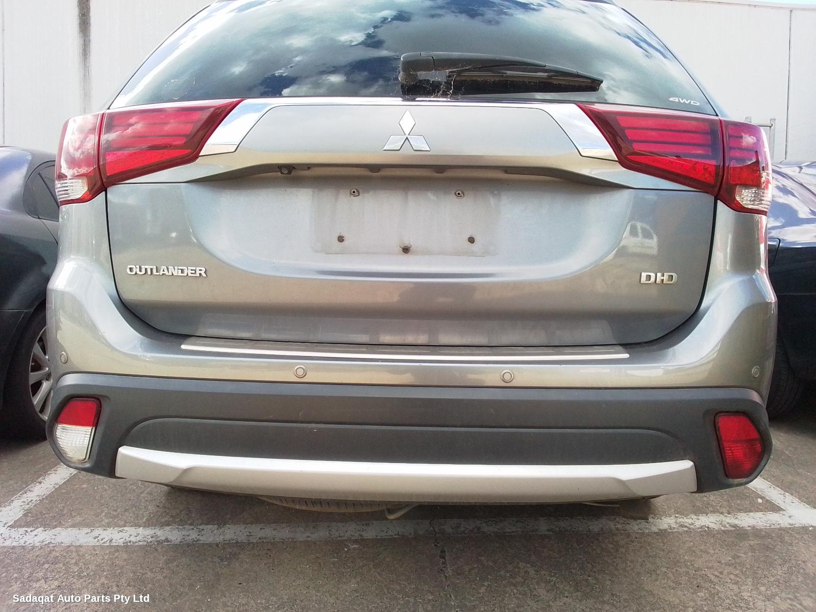 Mitsubishi Outlander Left Front Door Window