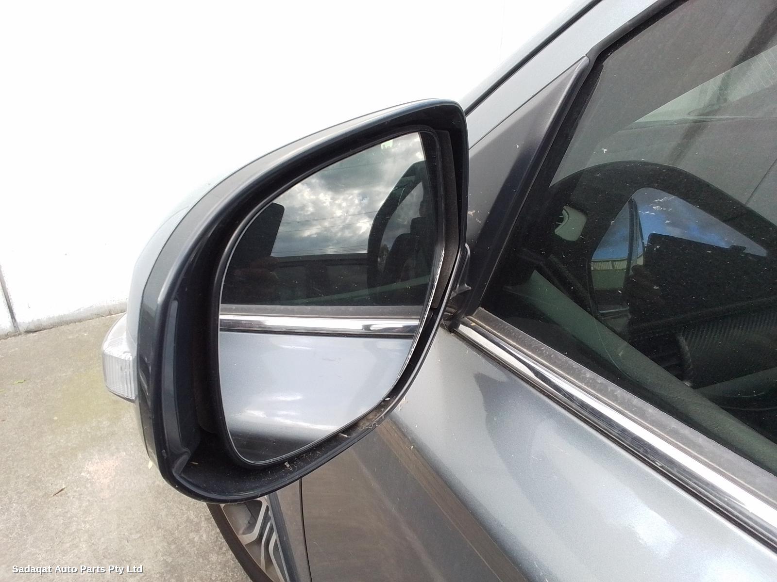 Mitsubishi Outlander Left Front Door Window