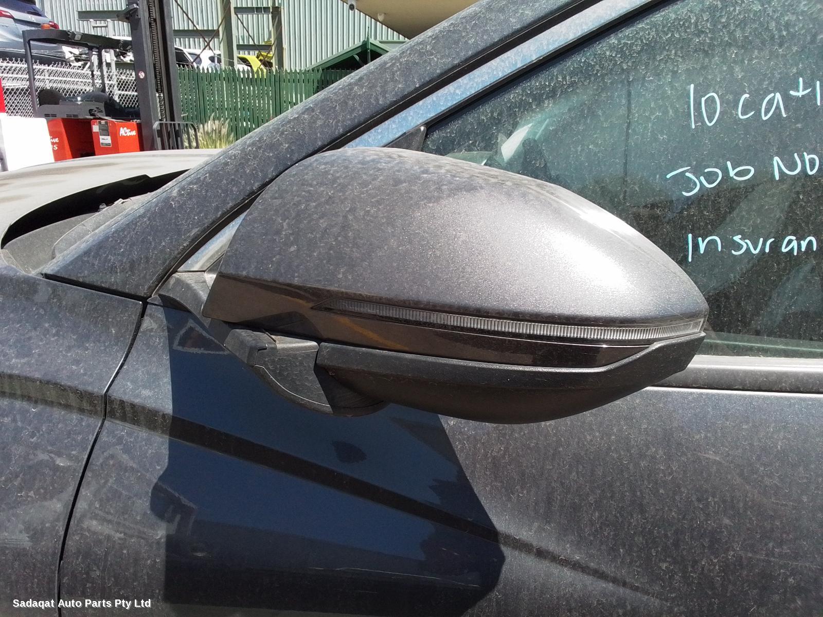 Hyundai Tucson Left Front Door Window