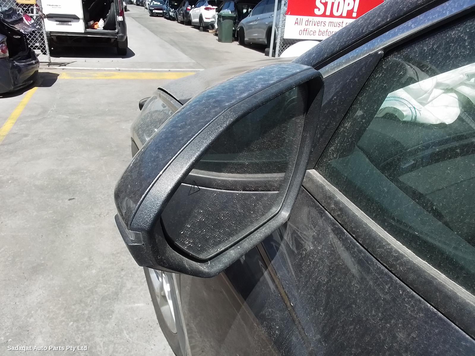 Hyundai Tucson Left Front Door Window