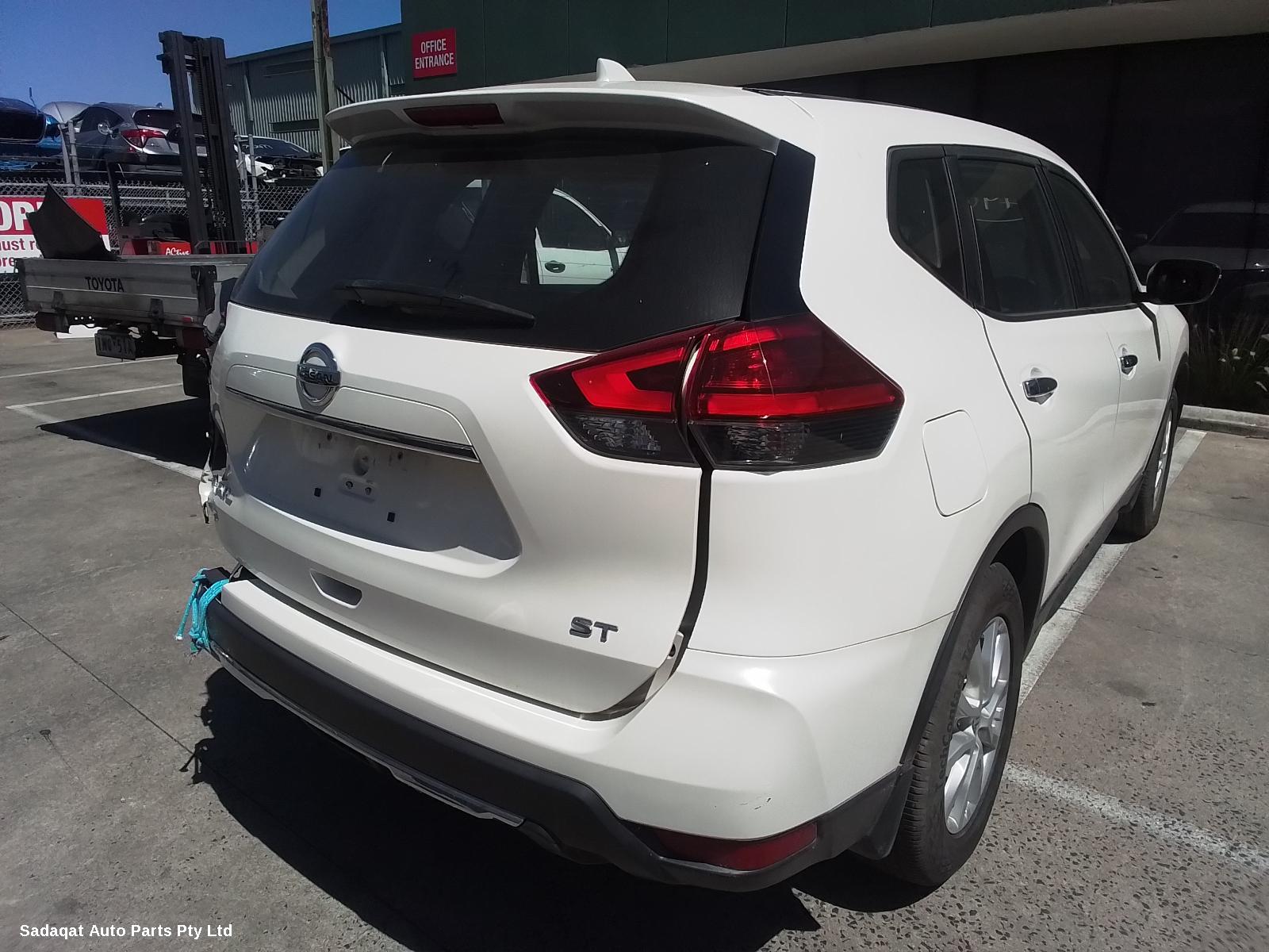 Nissan Xtrail Right Front Door