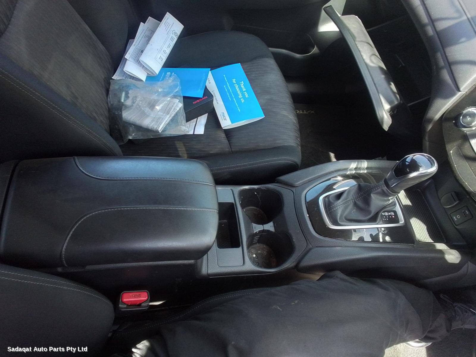 Nissan Xtrail Right Front Door