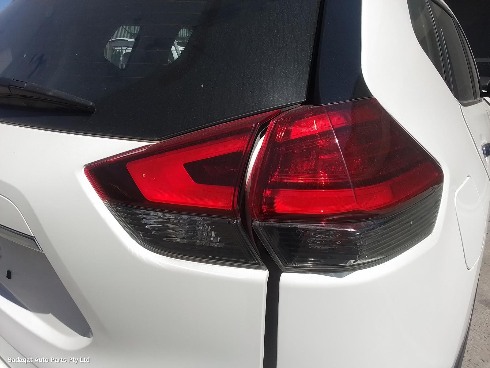 Nissan Xtrail Right Front Door