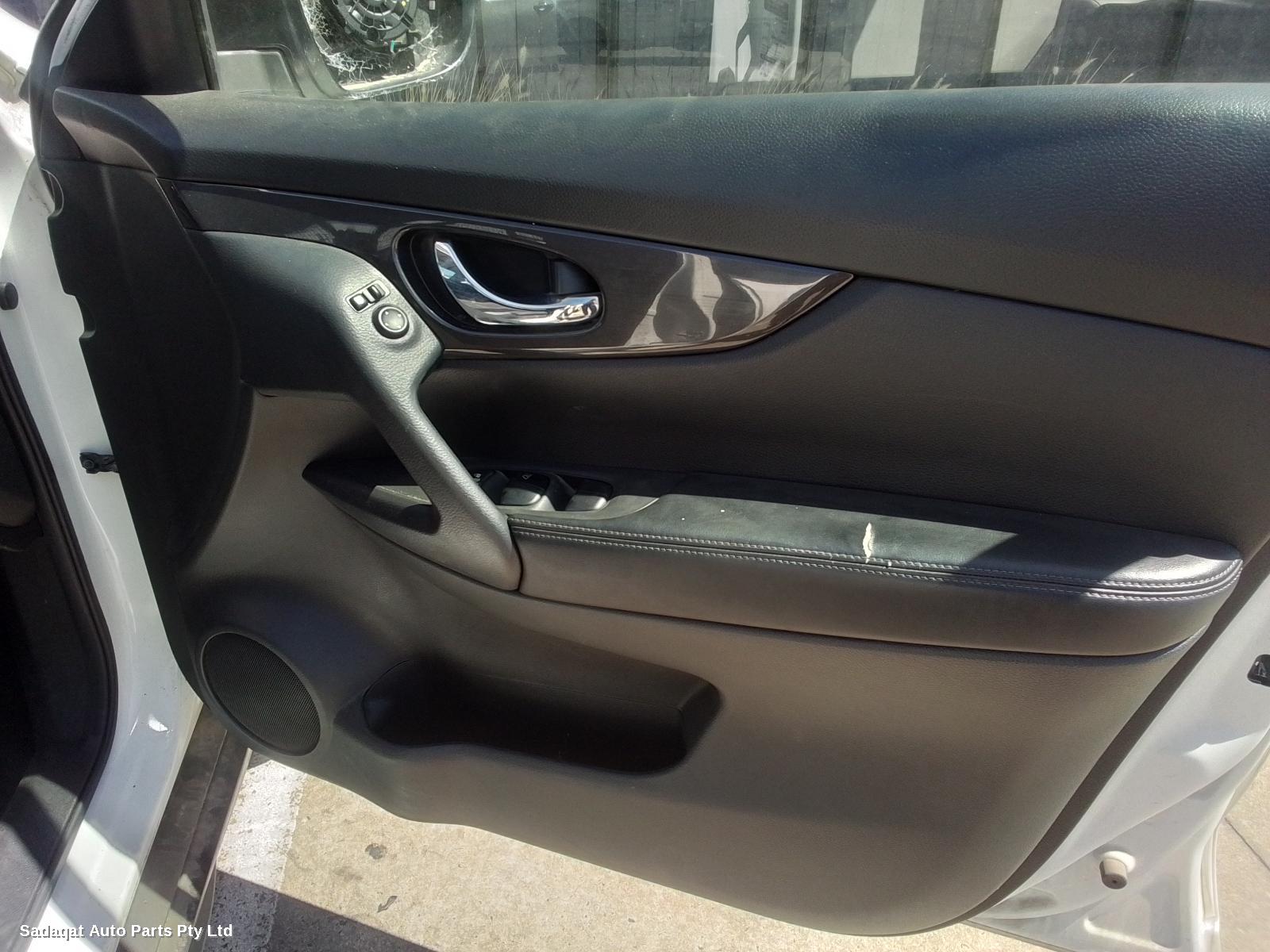 Nissan Xtrail Right Front Door