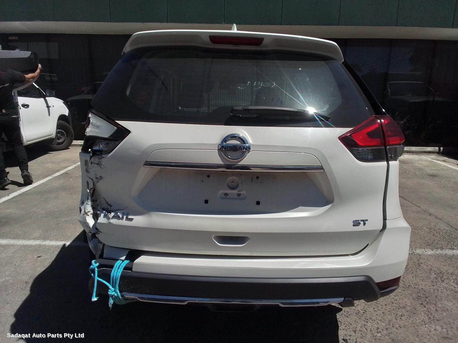 Nissan Xtrail Right Front Door