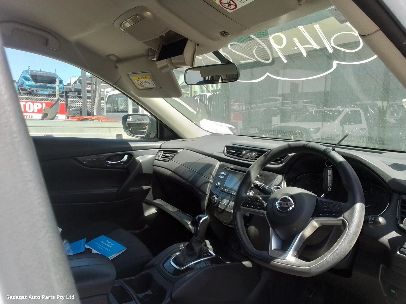 Nissan Xtrail Right Front Door