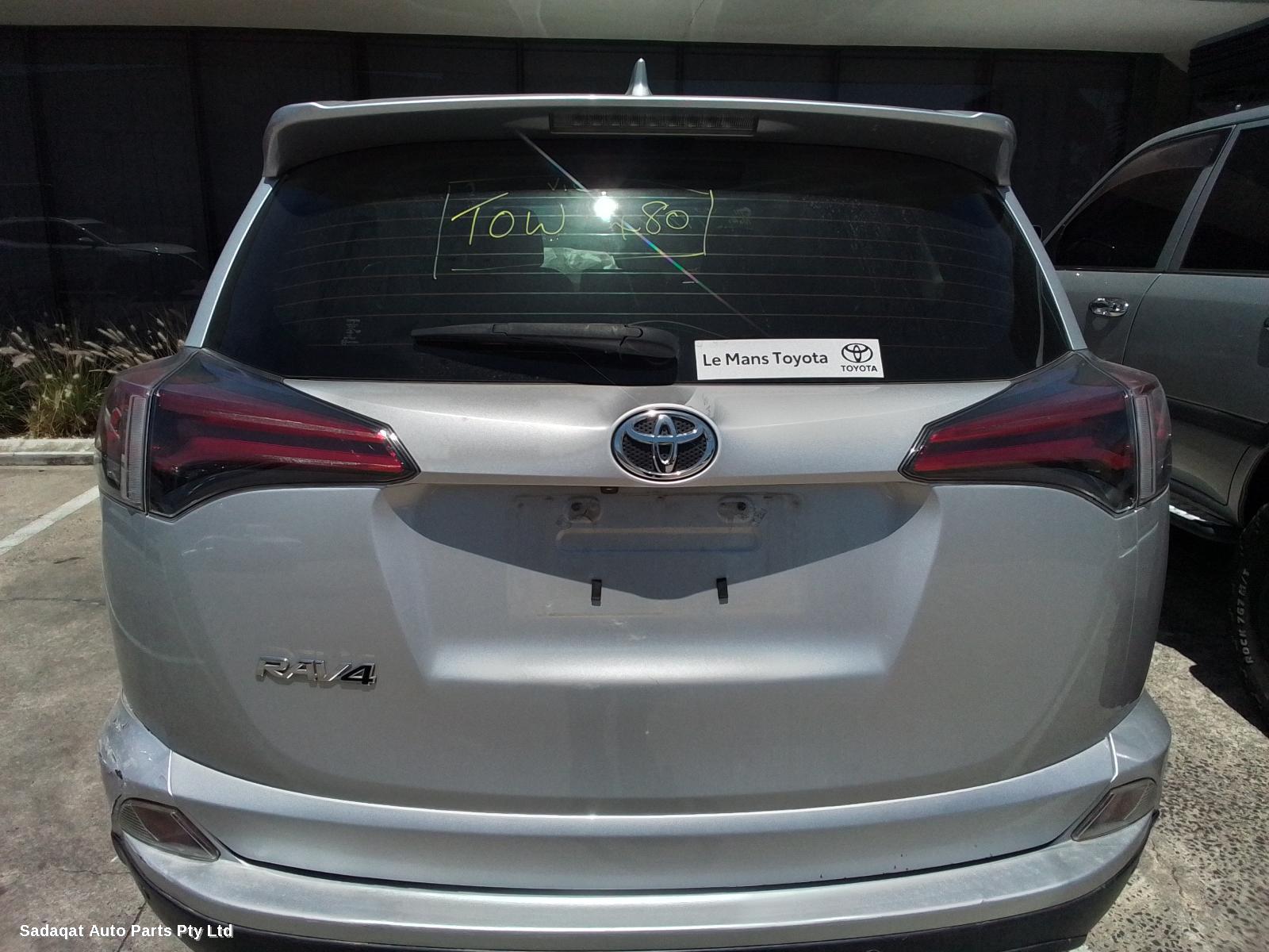 Toyota Rav4 Right Door Mirror