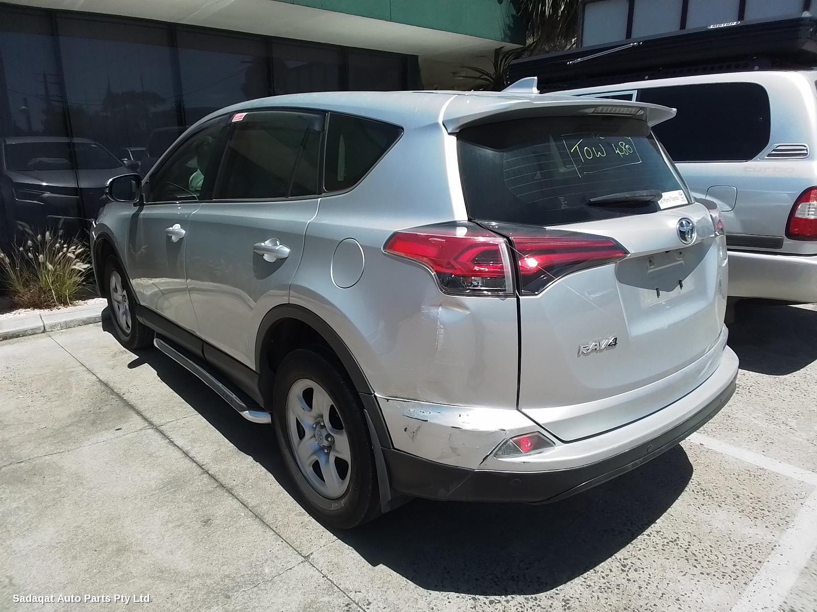 Toyota Rav4 Right Door Mirror