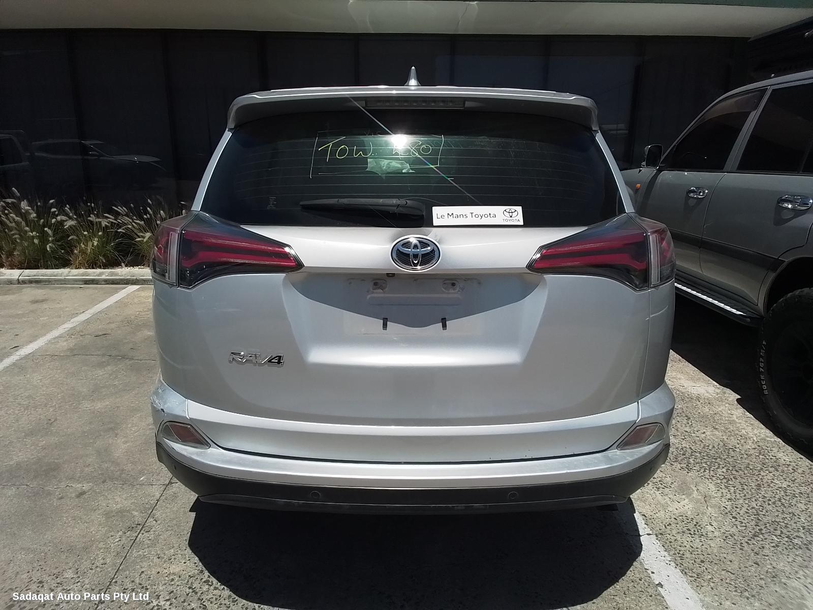 Toyota Rav4 Right Door Mirror