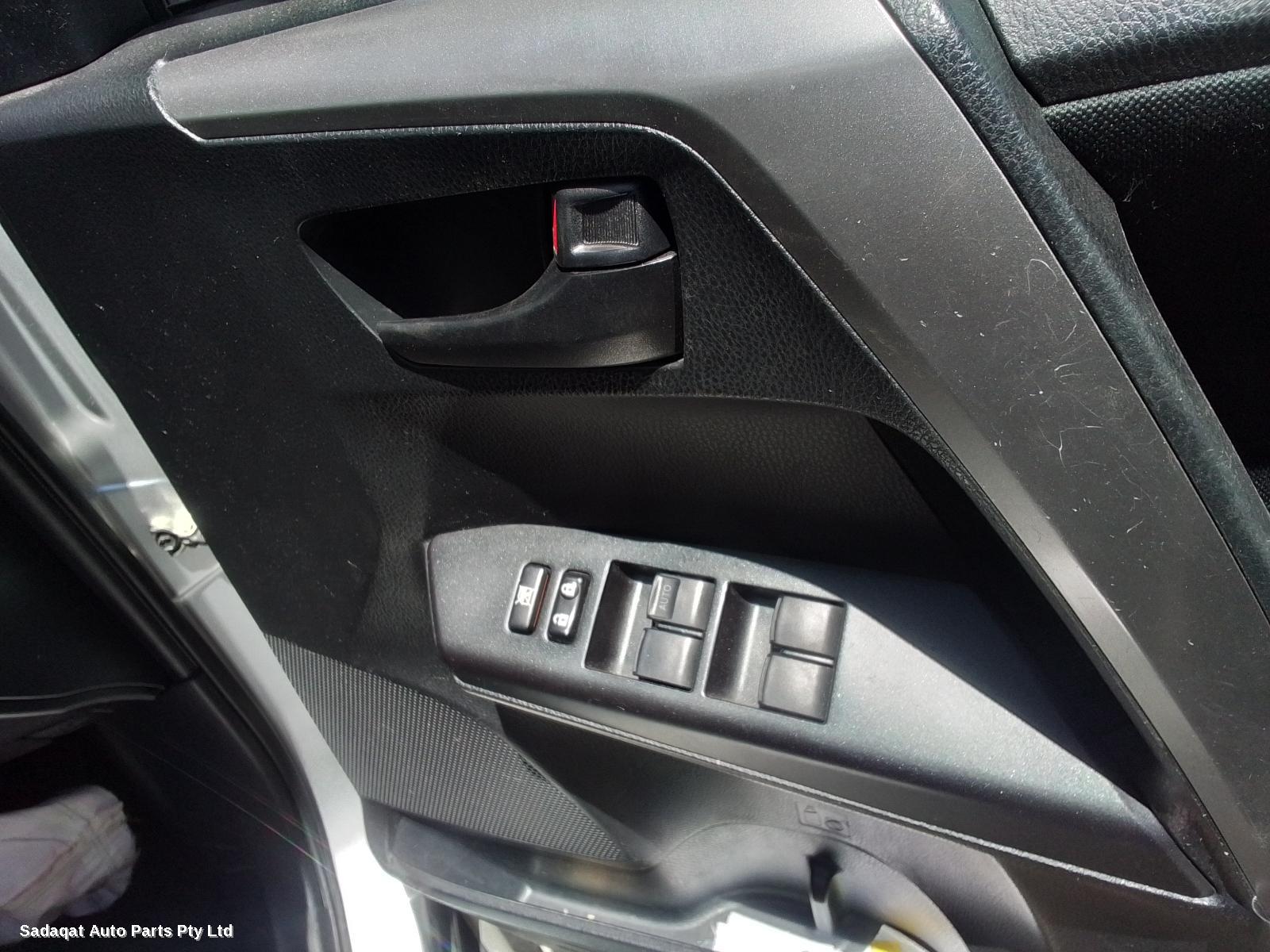 Toyota Rav4 Right Door Mirror