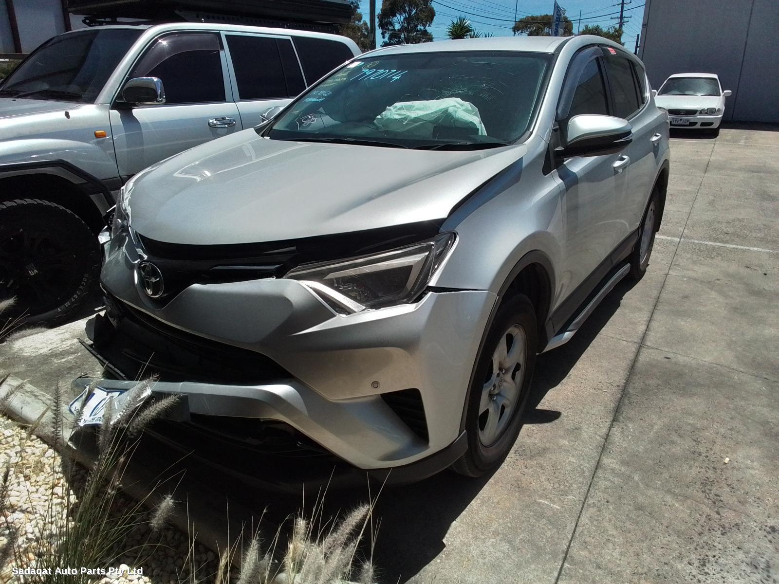 Toyota Rav4 Right Door Mirror