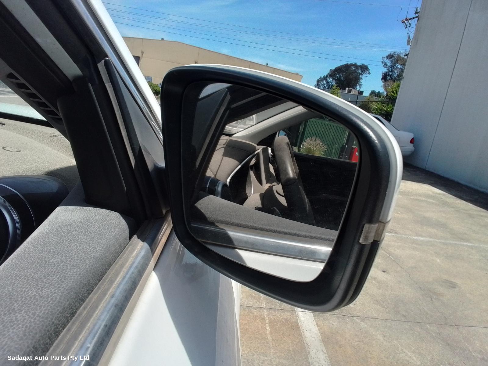 Mg Hs Right Front Door Window