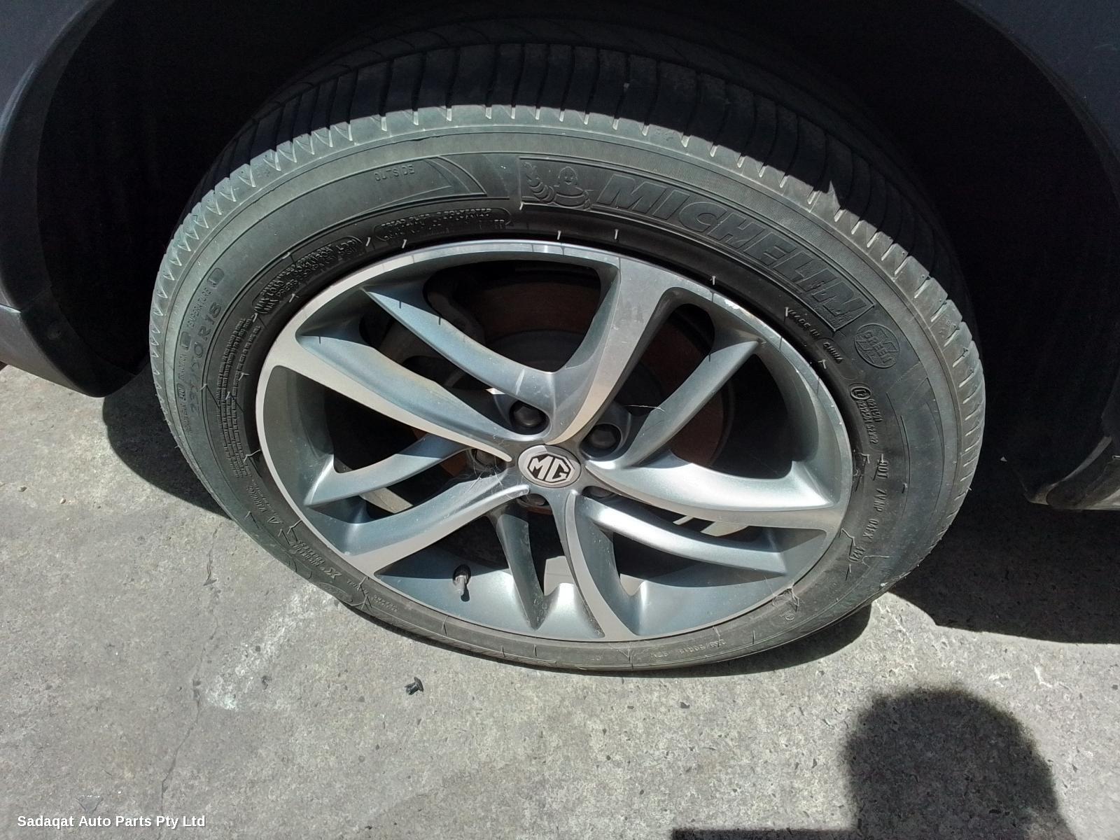 Mg Hs Right Front Door Window