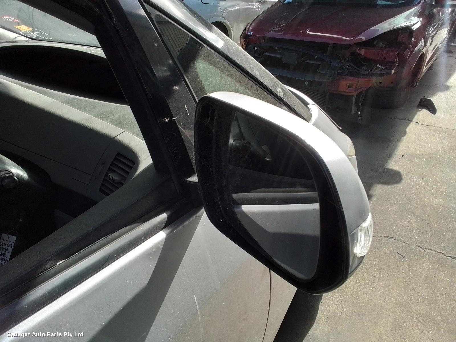 Toyota Tarago Right Headlamp