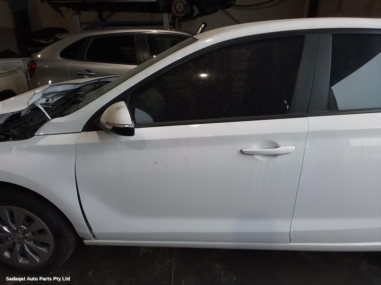 Hyundai I30 Right Headlamp