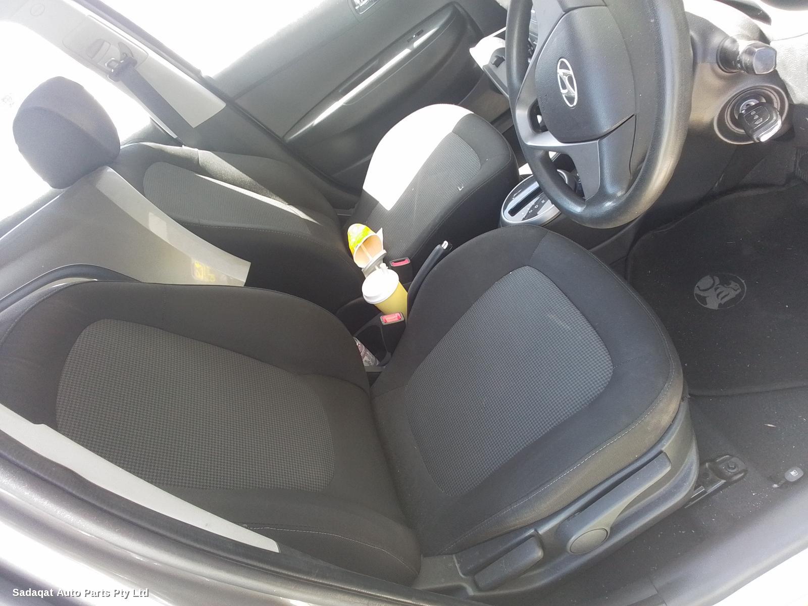 Hyundai I20 Right Door Mirror