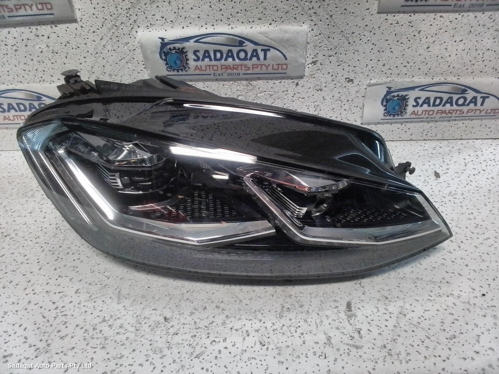 Volkswagen Golf Right Headlamp