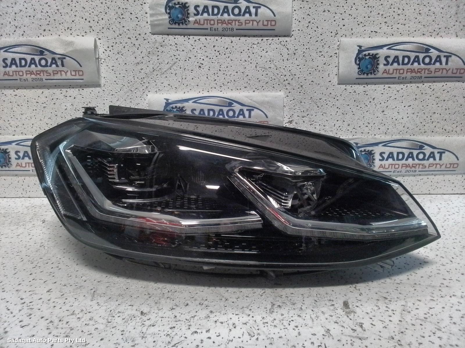 Volkswagen Golf Right Headlamp