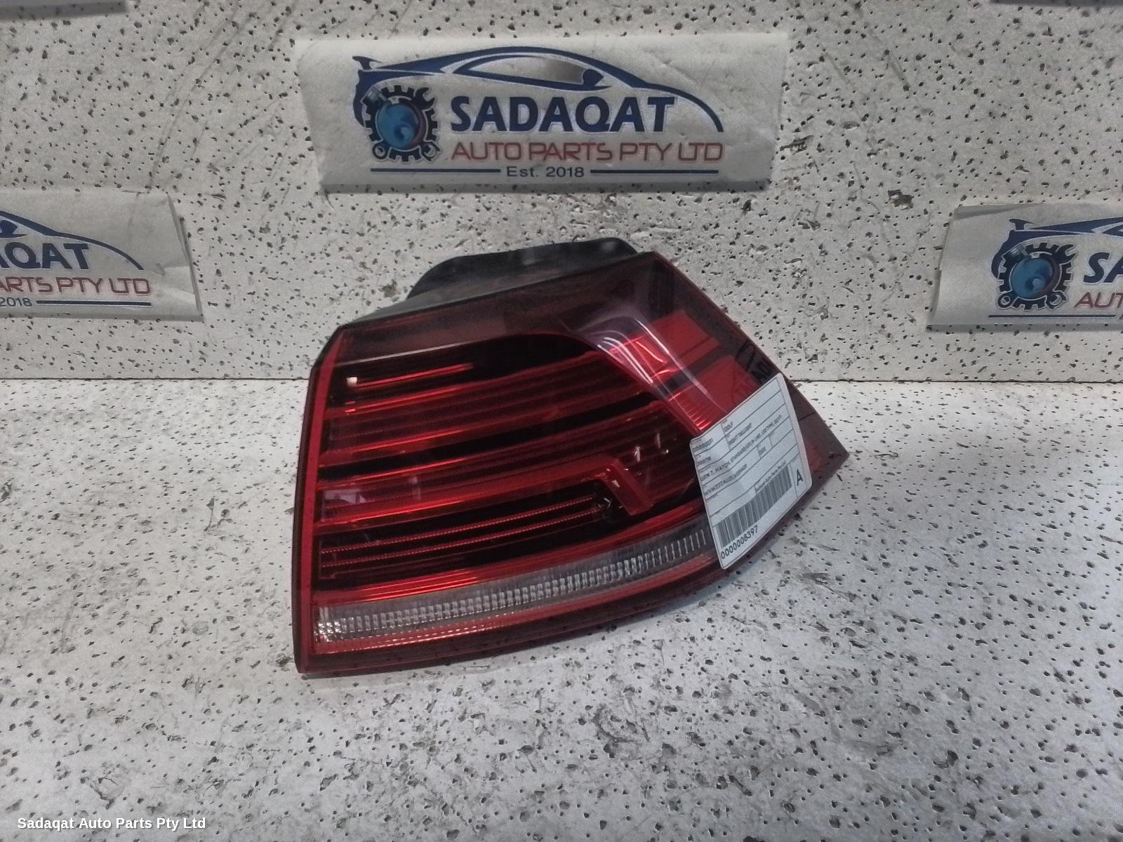 Volkswagen Golf Right Taillight