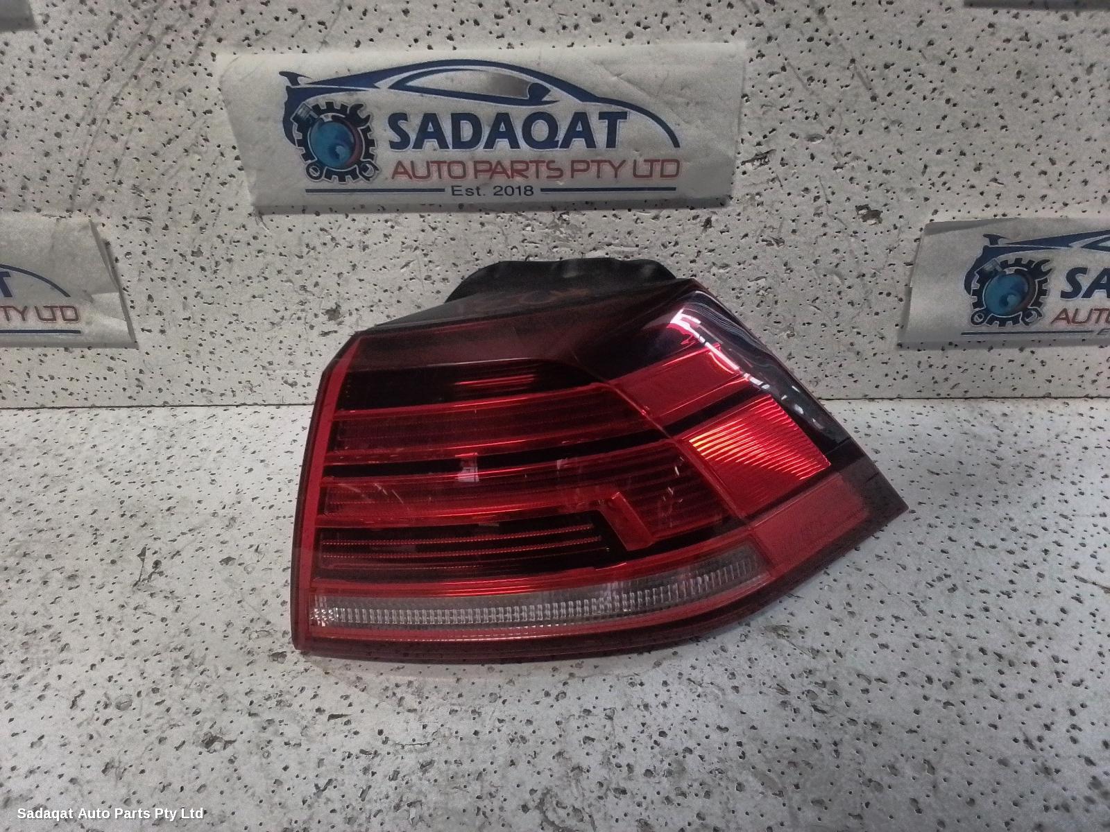 Volkswagen Golf Right Taillight