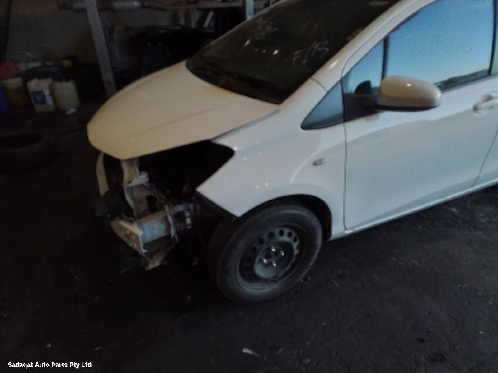 Toyota Yaris Seatbelt/stalk