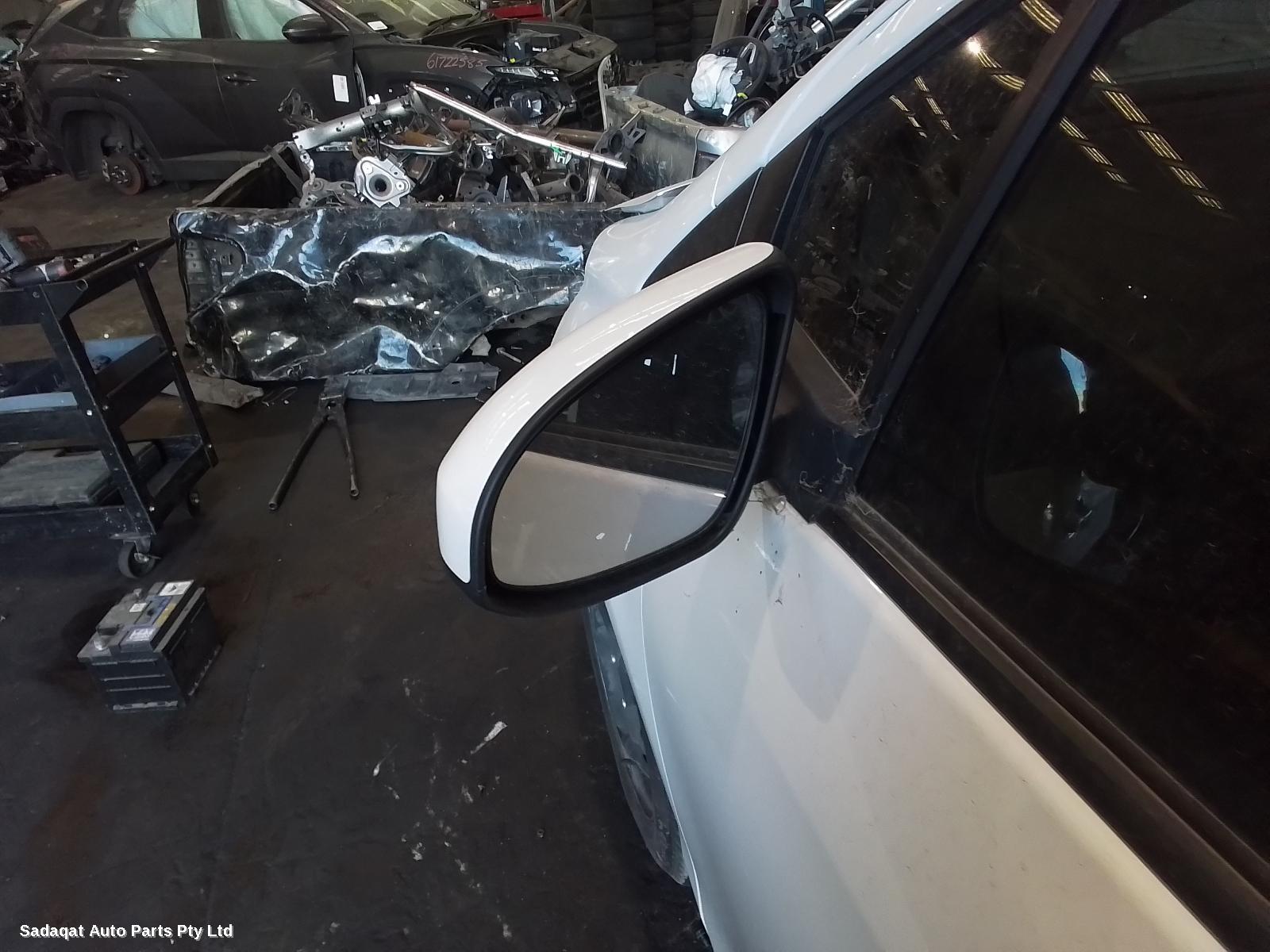 Toyota Yaris Seatbelt/stalk