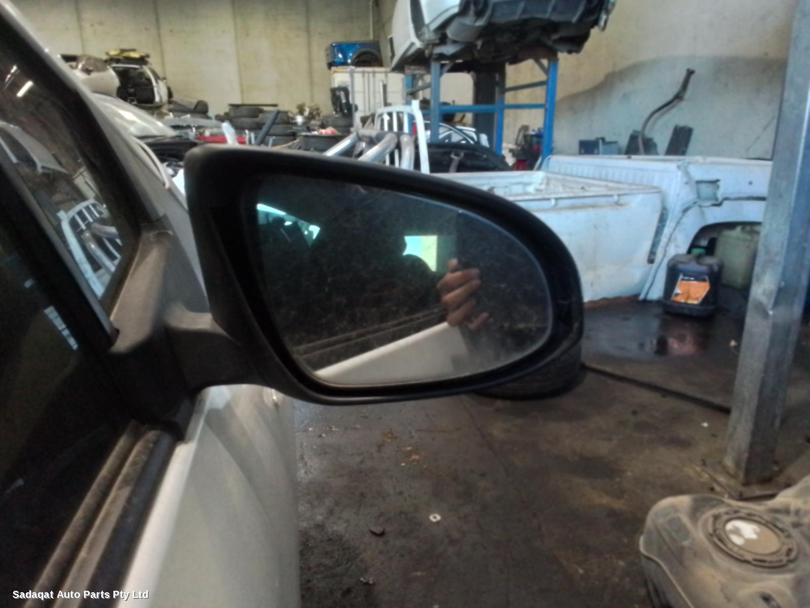 Toyota Yaris Seatbelt/stalk