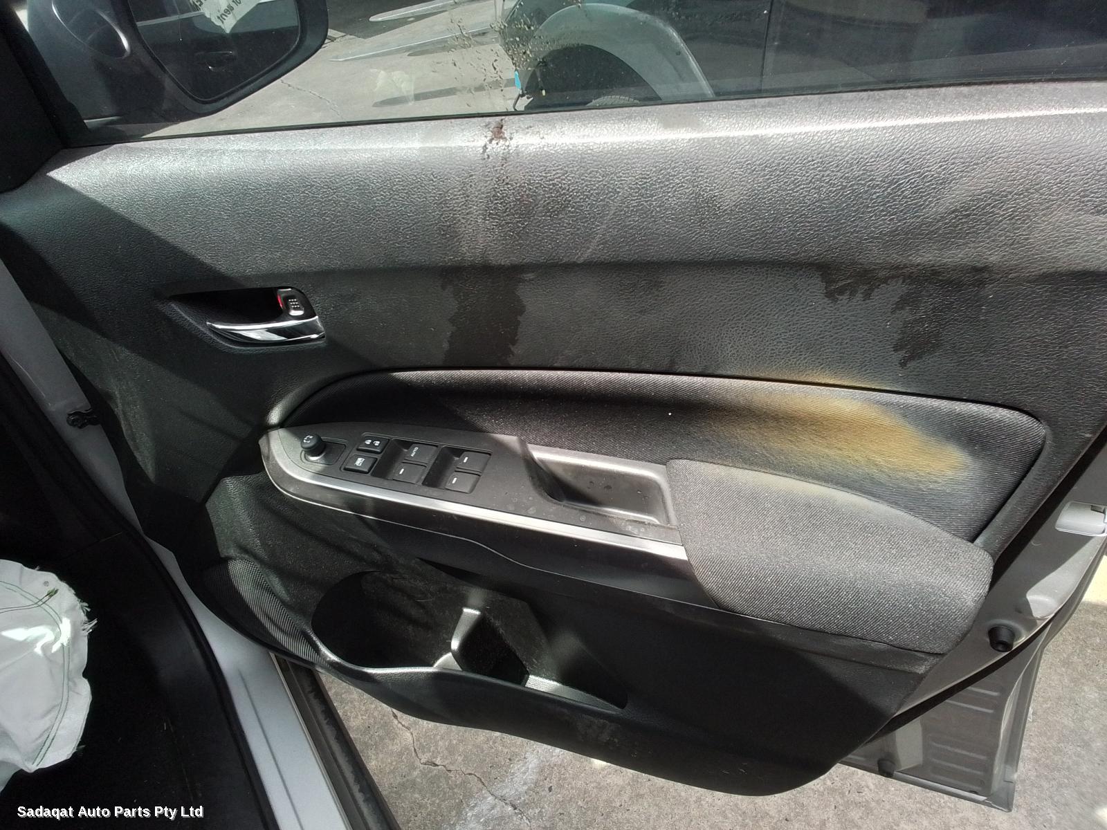 Suzuki Vitara Left Guard Liner