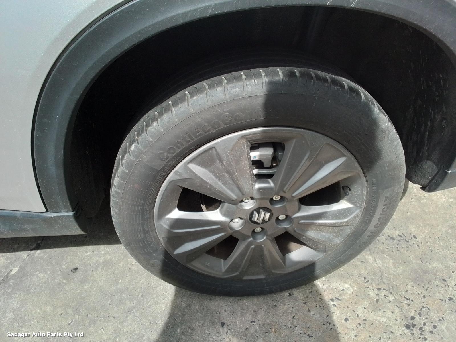 Suzuki Vitara Left Guard Liner