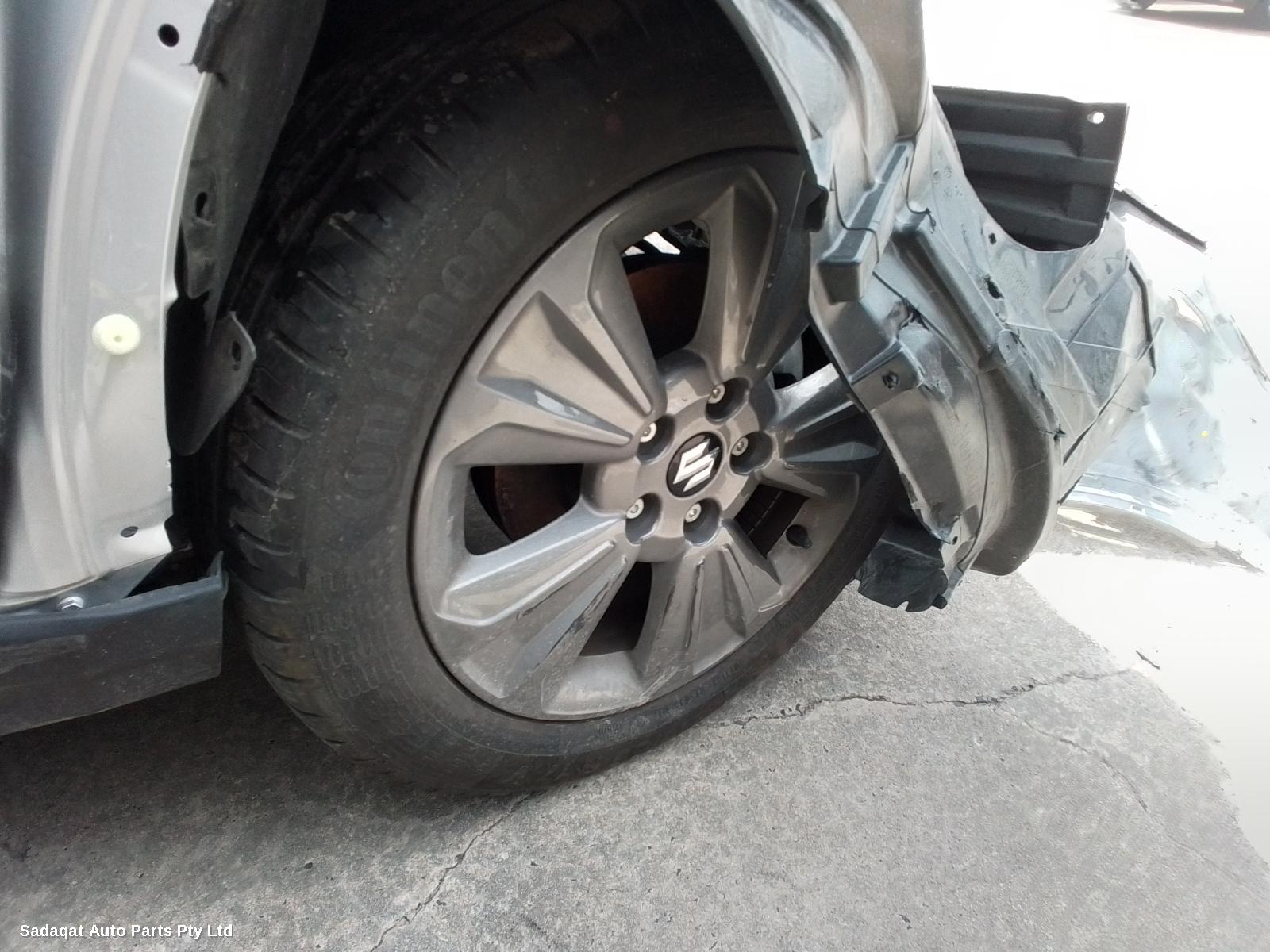 Suzuki Vitara Left Guard Liner