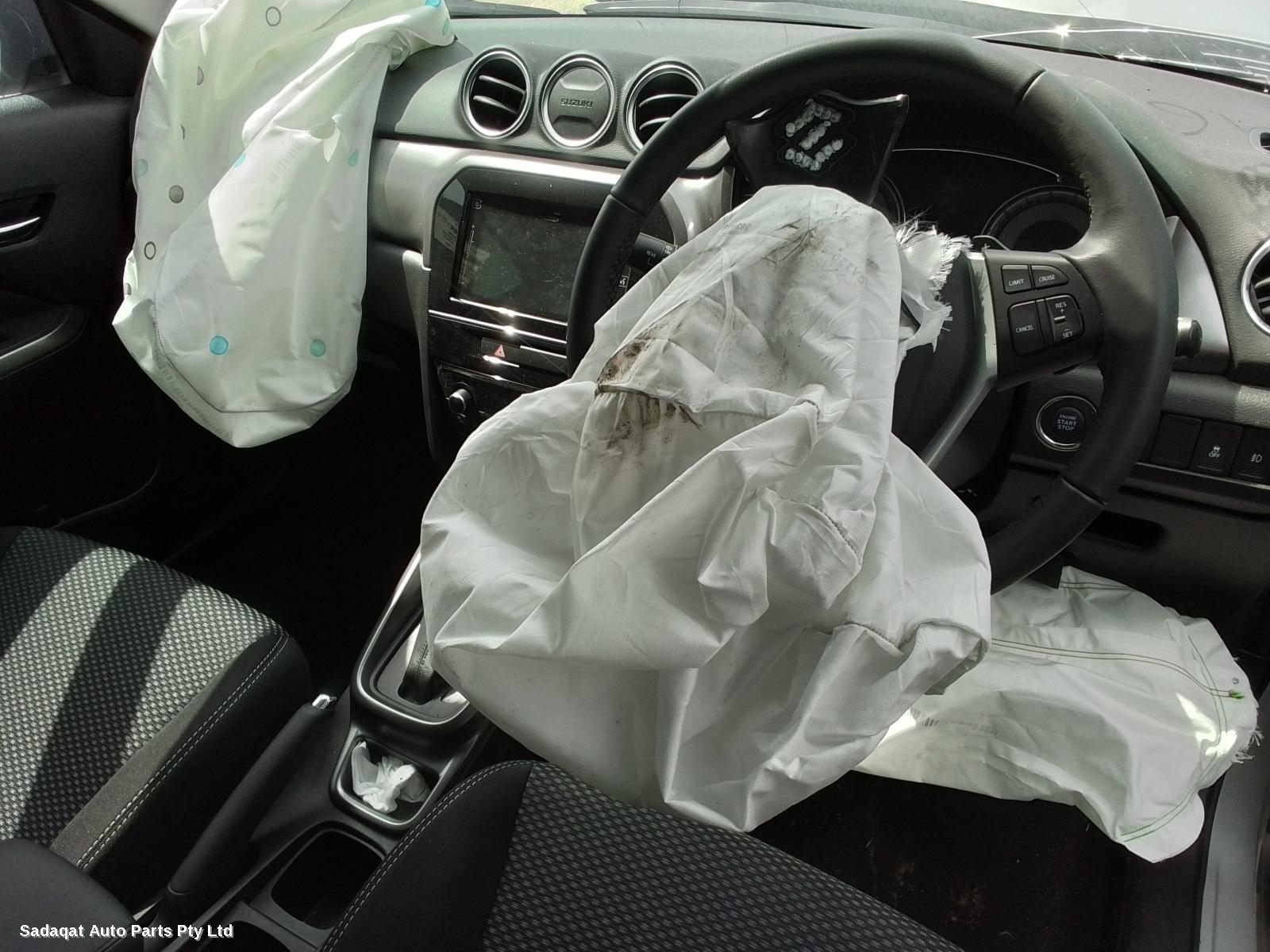 Suzuki Vitara Left Guard Liner