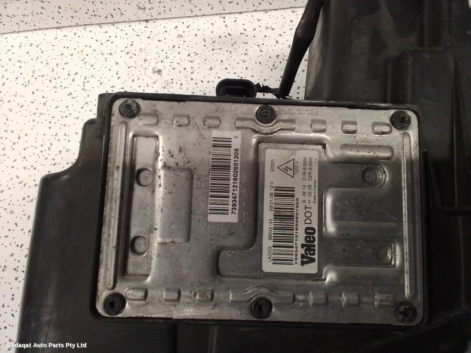 Chrysler 300c Right Headlamp