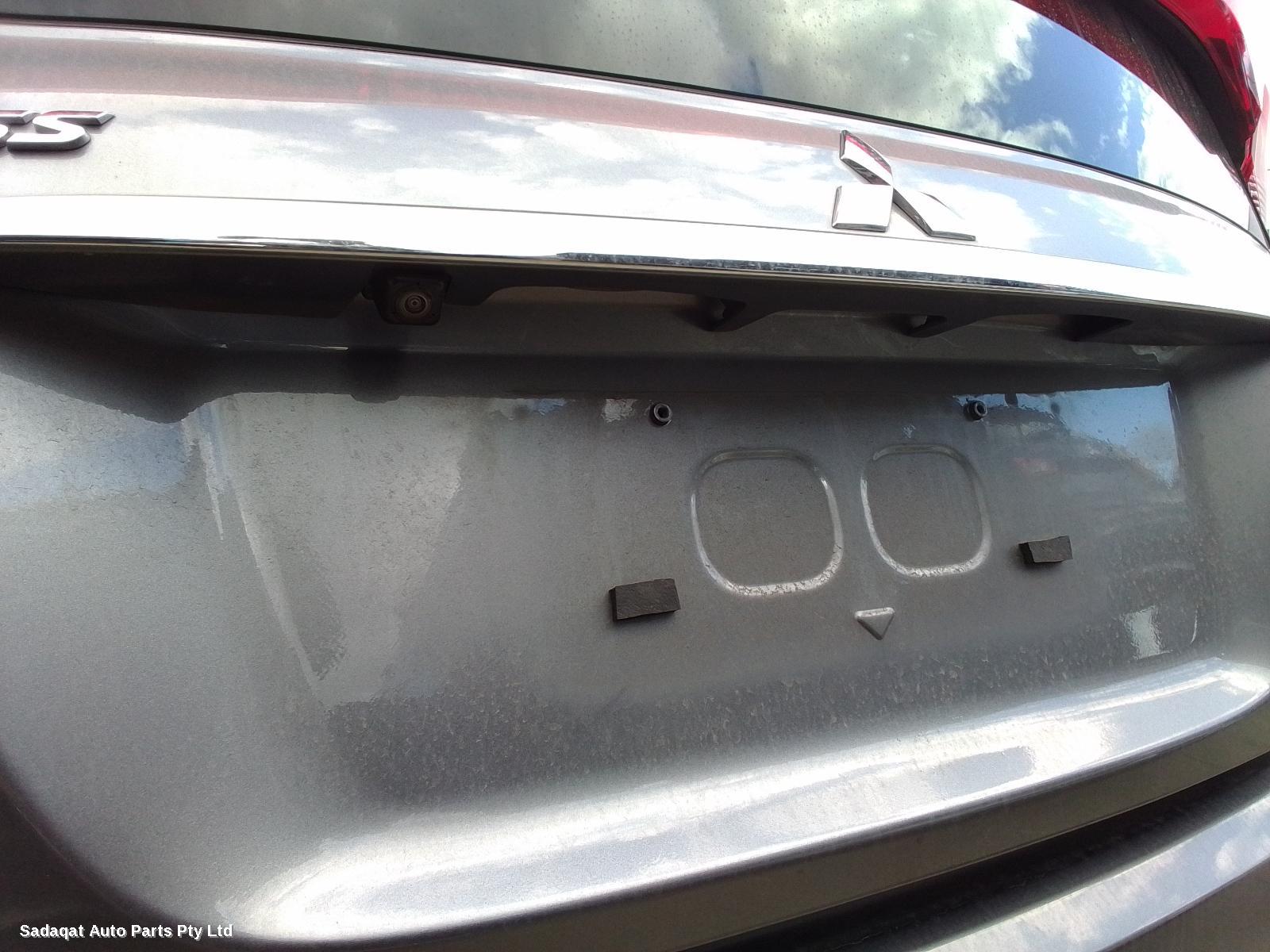 Mitsubishi Eclipse Cross Antenna