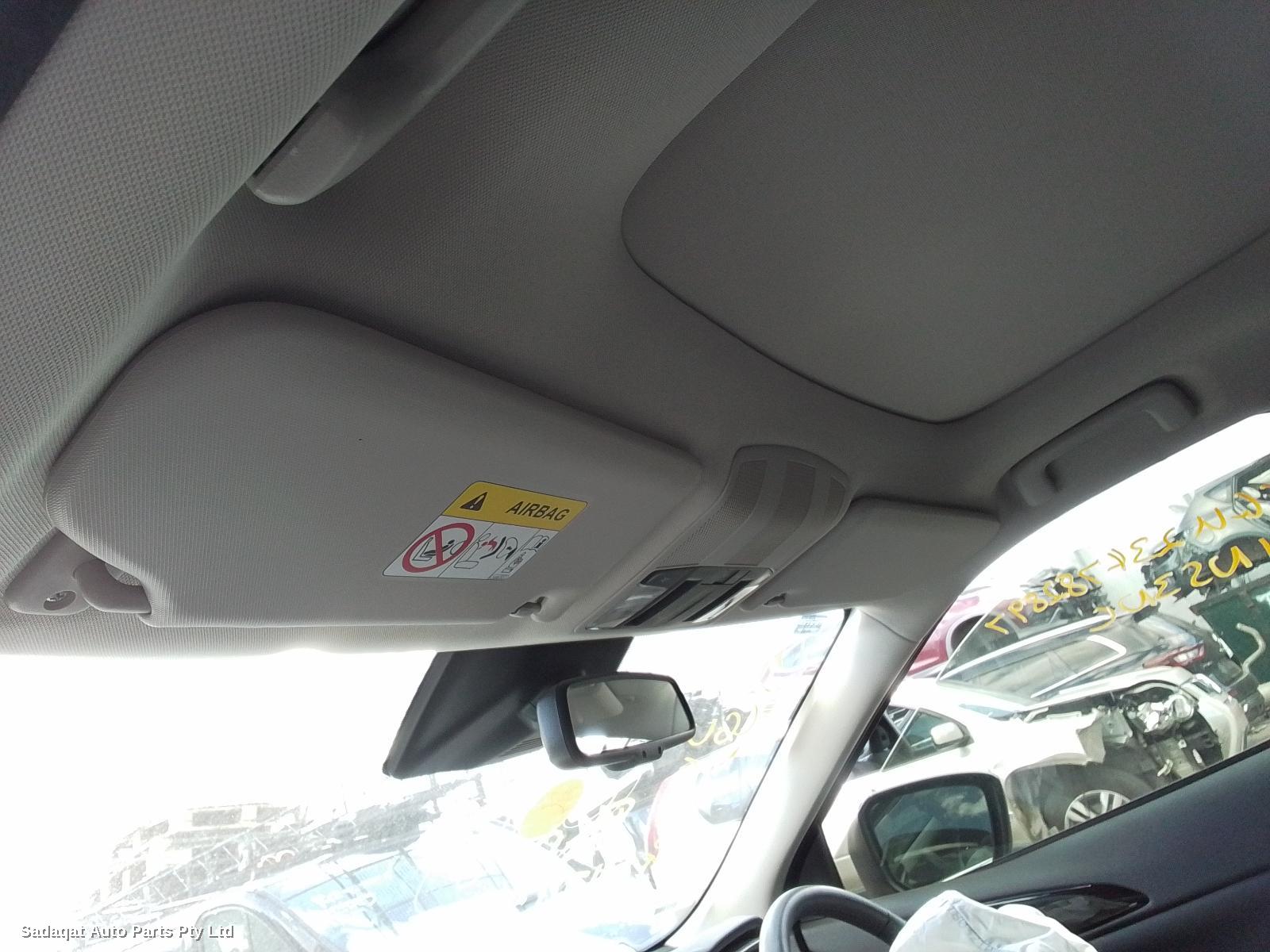 Mitsubishi Eclipse Cross Antenna